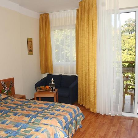Joya Park Hotel Golden Sands Exterior photo