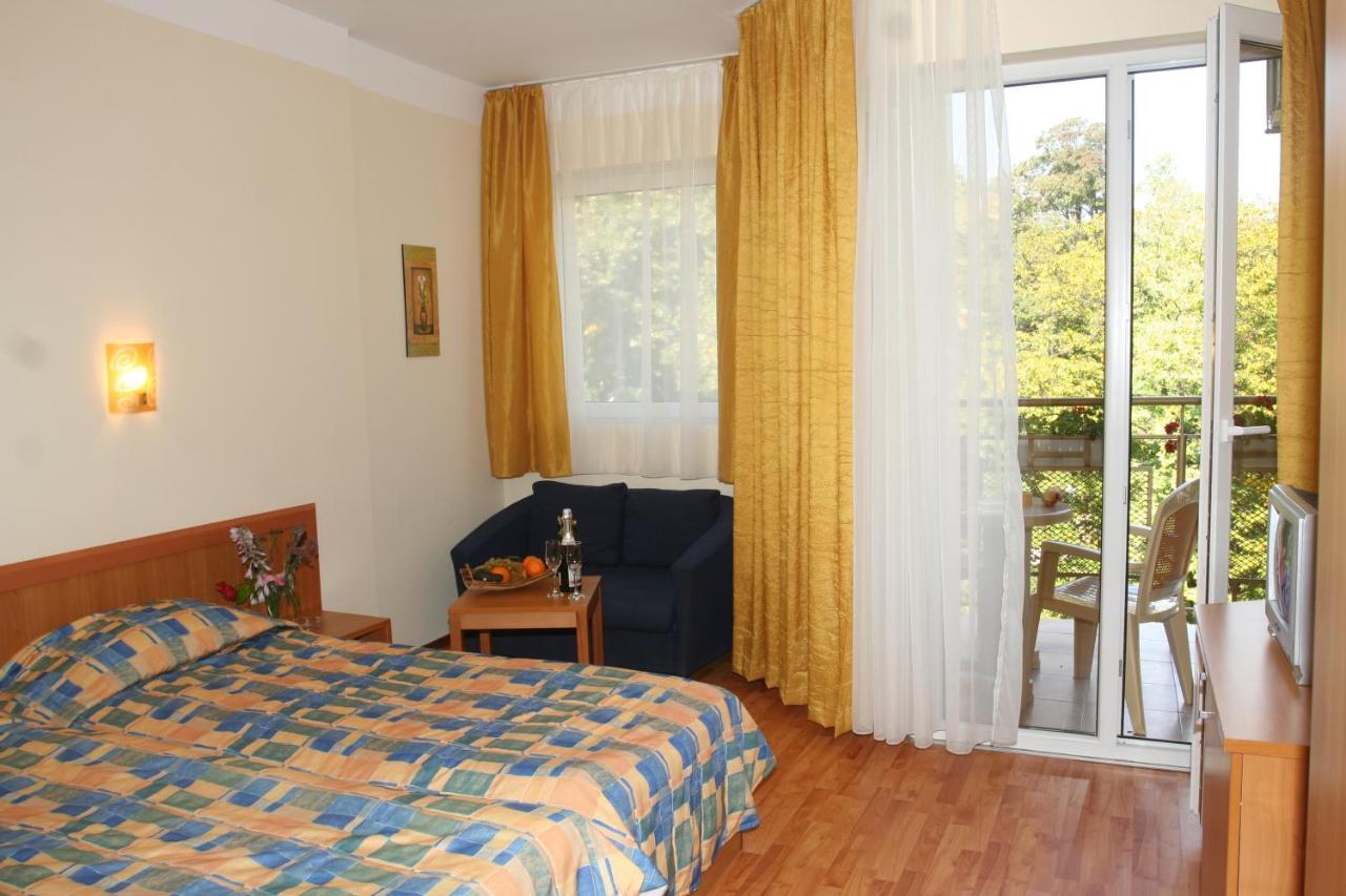 Joya Park Hotel Golden Sands Exterior photo